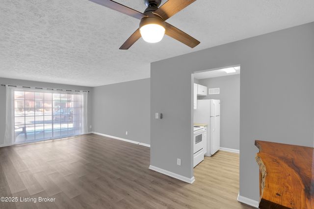 8 Dupont Way APT 1, Louisville, KY 40207