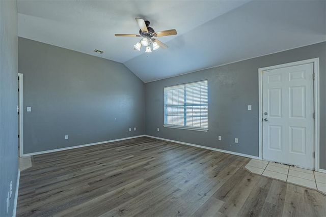 470 Timberidge Road, Harrah, OK 73045