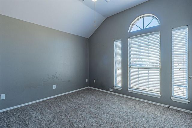 470 Timberidge Road, Harrah, OK 73045