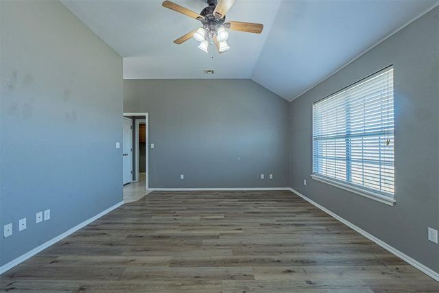 470 Timberidge Road, Harrah, OK 73045