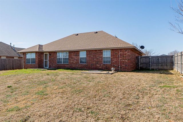 470 Timberidge Road, Harrah, OK 73045