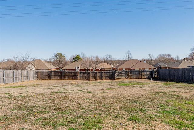 470 Timberidge Road, Harrah, OK 73045