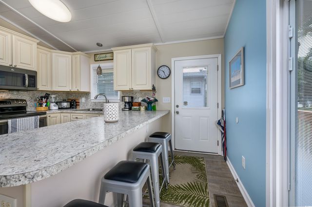1307 Holly Dr., North Myrtle Beach, SC 29582