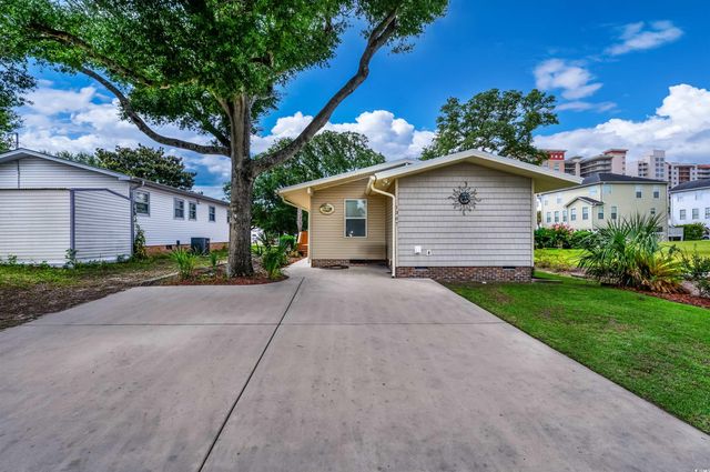 1307 Holly Dr., North Myrtle Beach, SC 29582