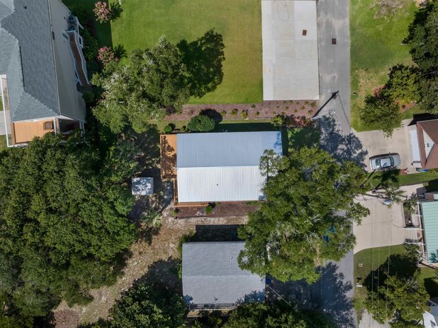 1307 Holly Dr., North Myrtle Beach, SC 29582