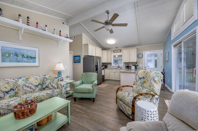 1307 Holly Dr., North Myrtle Beach, SC 29582