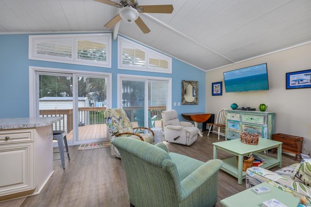 1307 Holly Dr., North Myrtle Beach, SC 29582