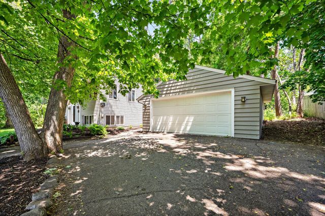 5200 Greenwood Circle, Excelsior, MN 55331