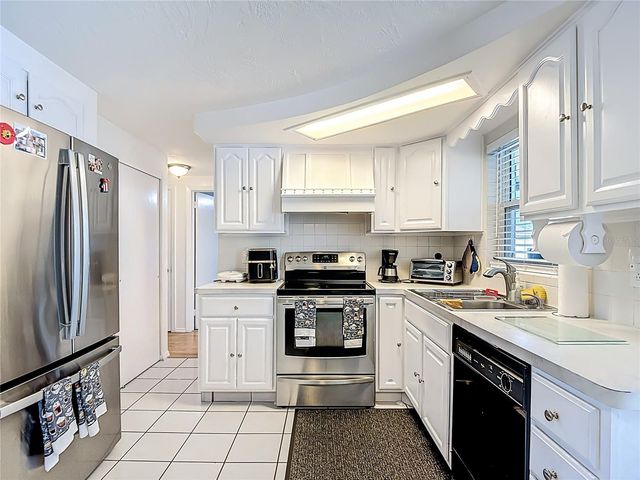 4612 FLORA AVENUE, Holiday, FL 34690