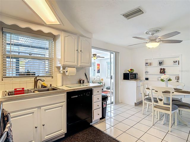 4612 FLORA AVENUE, Holiday, FL 34690