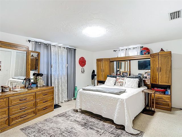 4612 FLORA AVENUE, Holiday, FL 34690