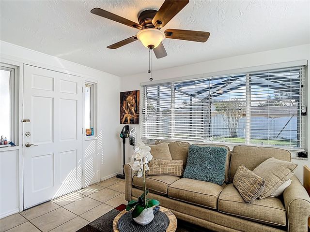 4612 FLORA AVENUE, Holiday, FL 34690