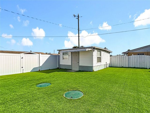 4612 FLORA AVENUE, Holiday, FL 34690