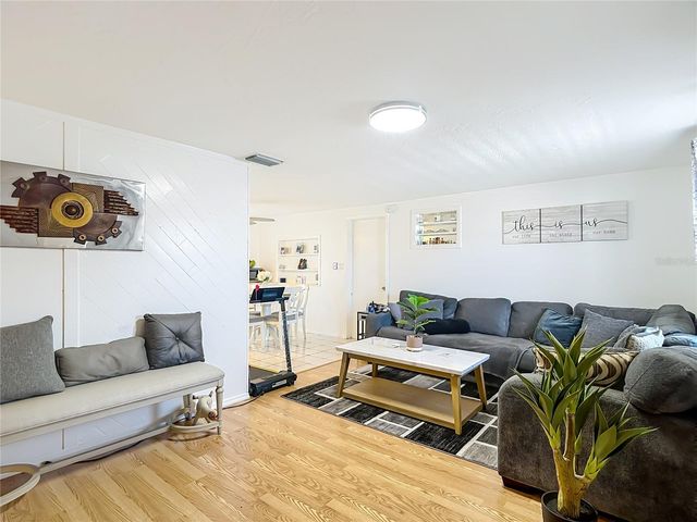 4612 FLORA AVENUE, Holiday, FL 34690