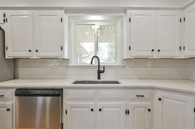 2501 Brentwood Drive, Norman, OK 73069