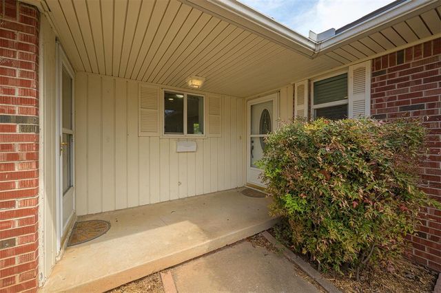 2501 Brentwood Drive, Norman, OK 73069