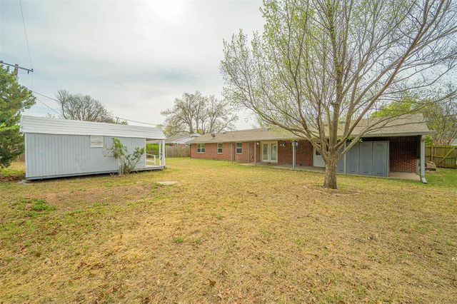 2501 Brentwood Drive, Norman, OK 73069