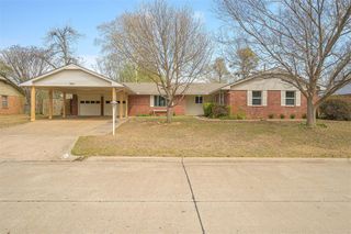 2501 Brentwood Drive, Norman, OK 73069
