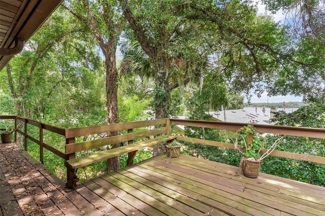1214 W CROOKED LAKE PLACE, Eustis, FL 32726