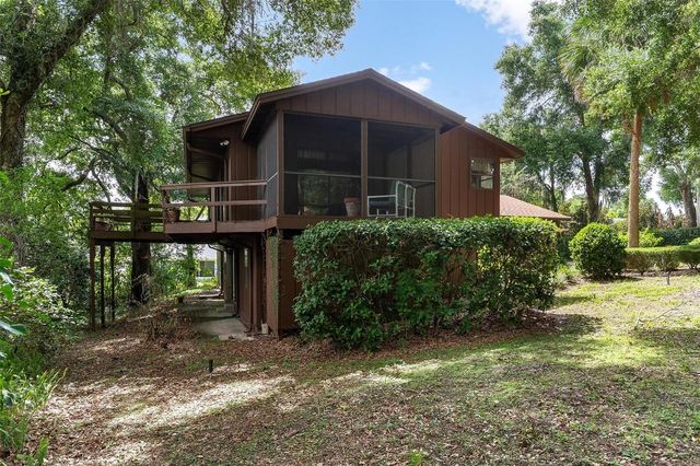 1214 W CROOKED LAKE PLACE, Eustis, FL 32726