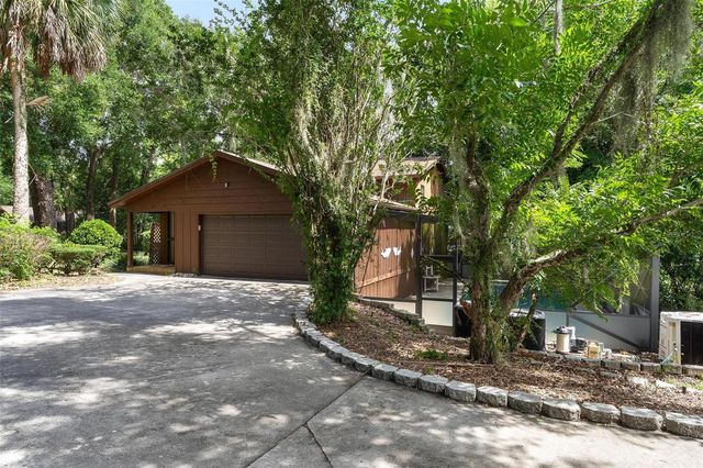 1214 W CROOKED LAKE PLACE, Eustis, FL 32726