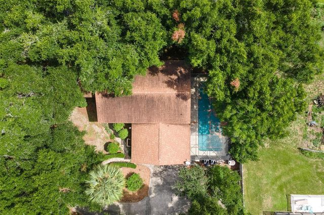 1214 W CROOKED LAKE PLACE, Eustis, FL 32726