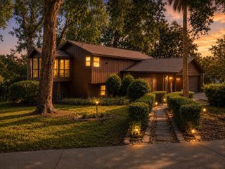 1214 W CROOKED LAKE PLACE, Eustis, FL 32726