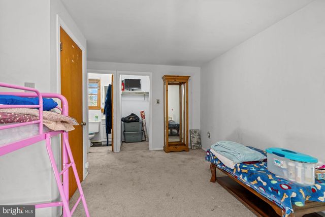1832 COUNTY HOUSE RD, Woodbury, NJ 08096