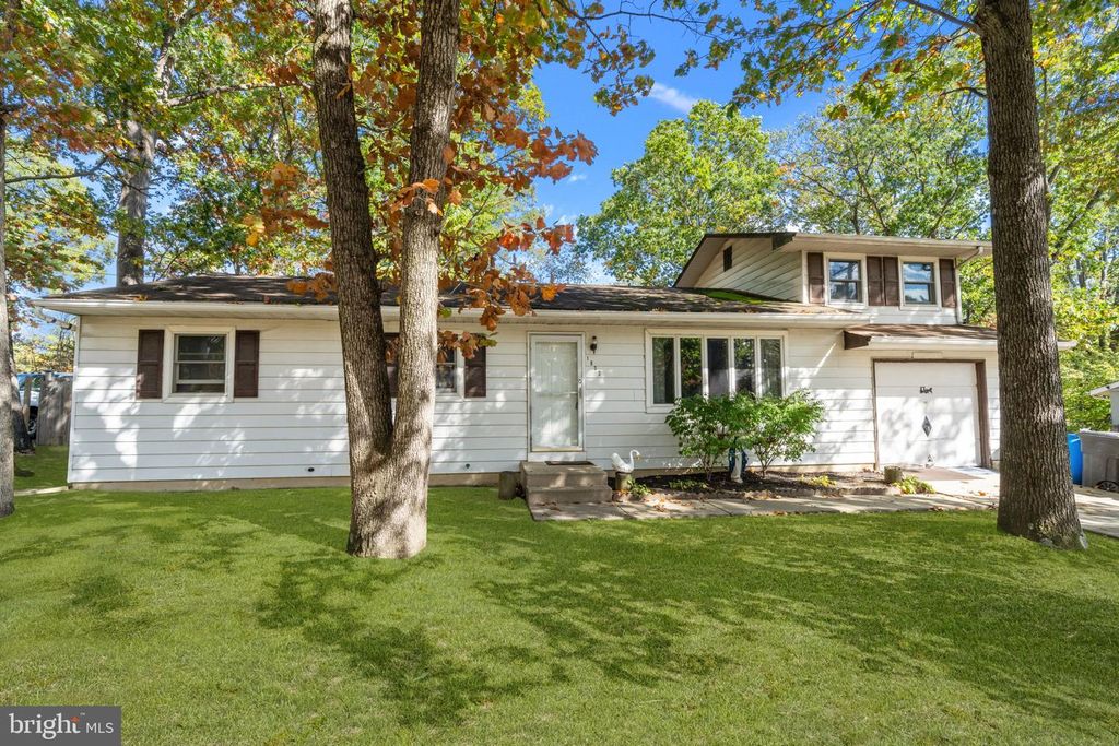 1832 COUNTY HOUSE RD, Woodbury, NJ 08096