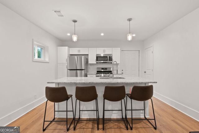 636 FRANCIS Place NW B, Atlanta, GA 30318