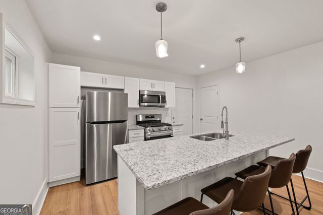 636 FRANCIS Place NW B, Atlanta, GA 30318