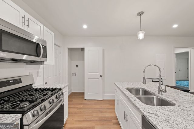 636 FRANCIS Place NW B, Atlanta, GA 30318