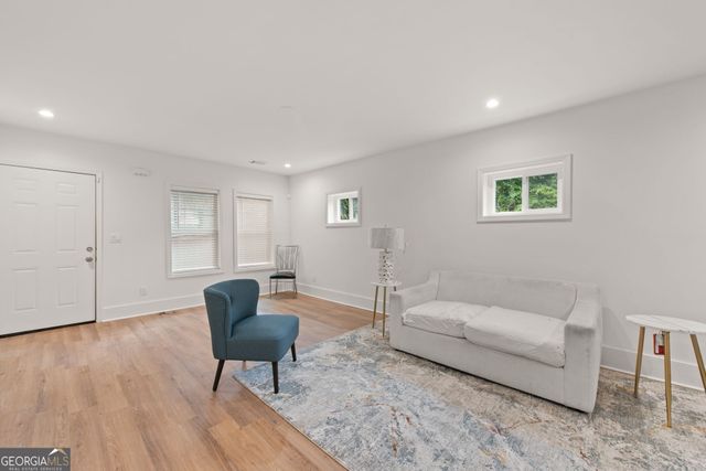 636 FRANCIS Place NW B, Atlanta, GA 30318