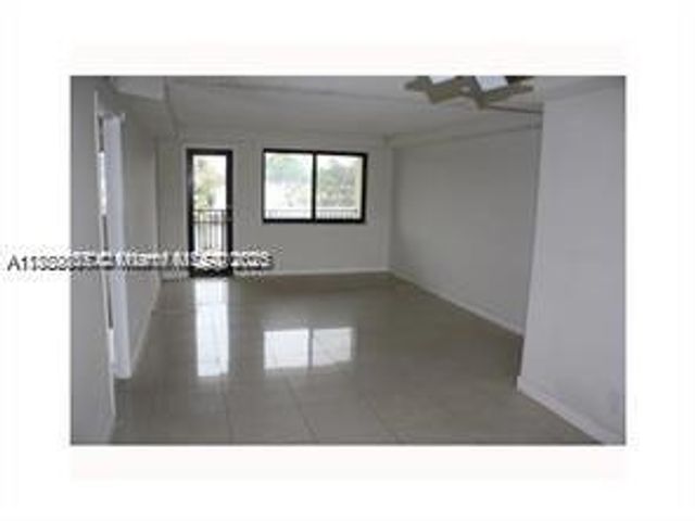 301 Golden Isles Dr 211, Hallandale Beach, FL 33009