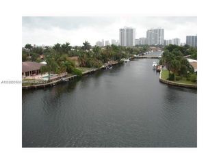 301 Golden Isles Dr 211, Hallandale Beach, FL 33009