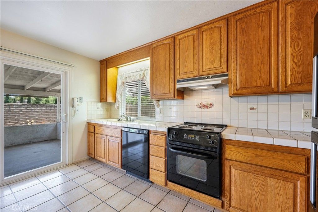 Image 21 of property listing at 1843 Donalor, Escondido, CA 92027