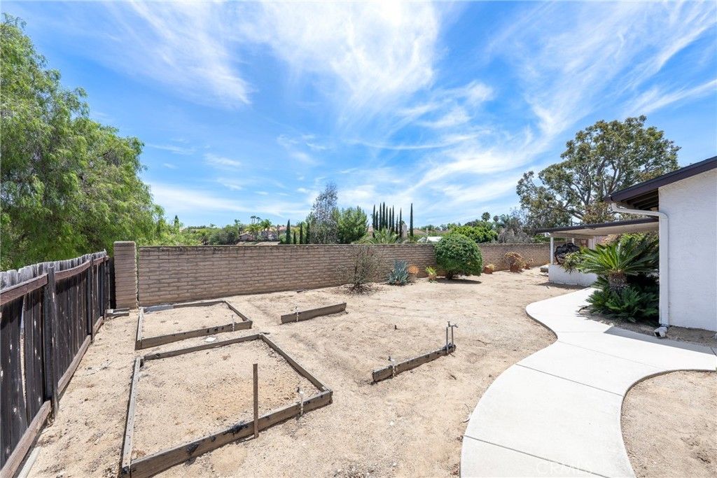 Image 51 of property listing at 1843 Donalor, Escondido, CA 92027