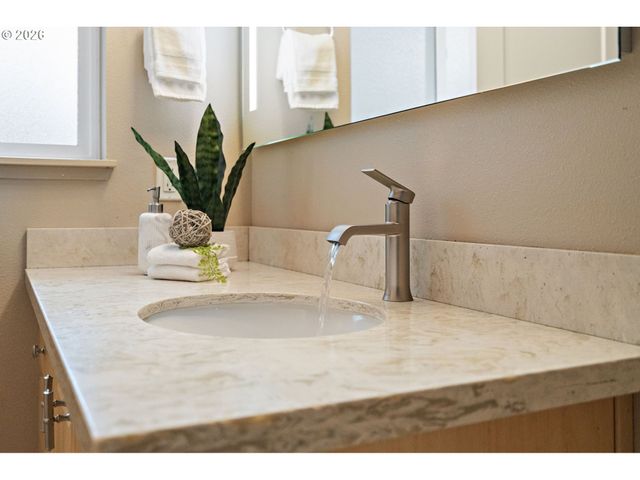 23591 Sw 82ND Ave, Tualatin, OR 97062