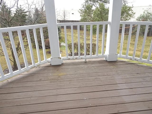 383 WEXFORD Court, Carol Stream, IL 60188