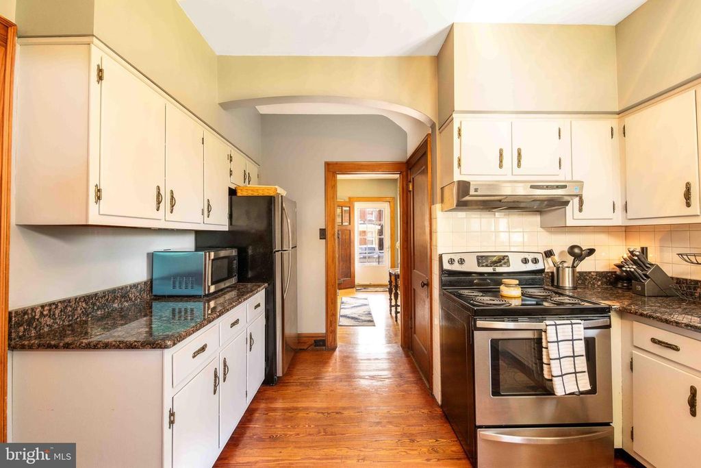Image 12 of property listing at 314 PULASKI ST, Cumberland, MD 21502