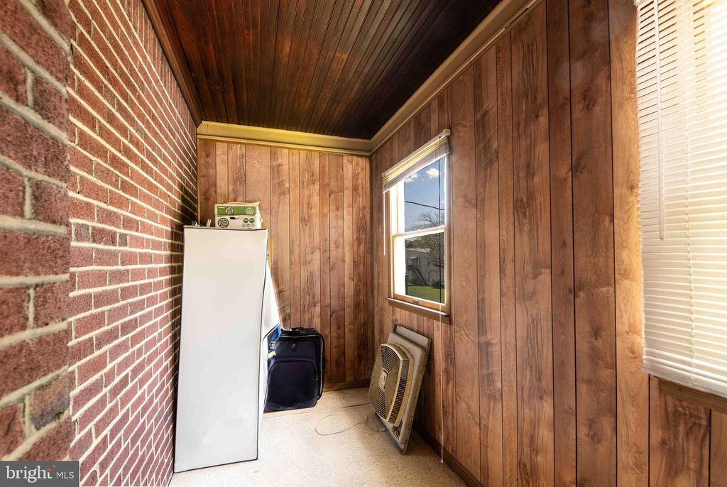 Image 18 of property listing at 314 PULASKI ST, Cumberland, MD 21502