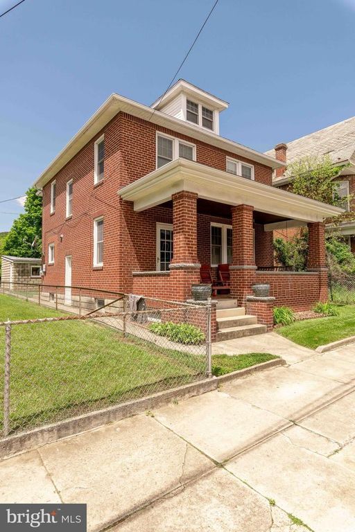 Image 3 of property listing at 314 PULASKI ST, Cumberland, MD 21502