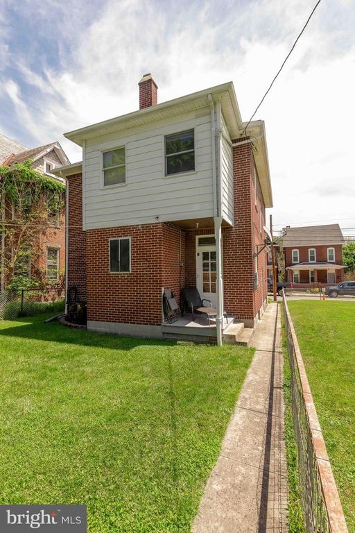 Image 4 of property listing at 314 PULASKI ST, Cumberland, MD 21502