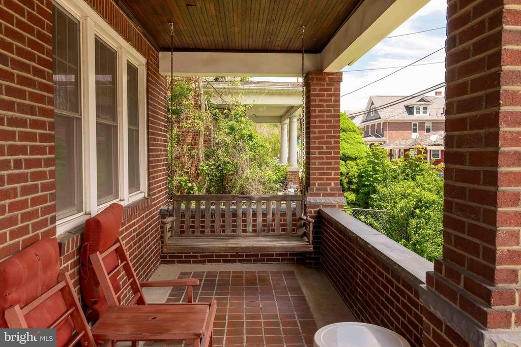 Image 5 of property listing at 314 PULASKI ST, Cumberland, MD 21502