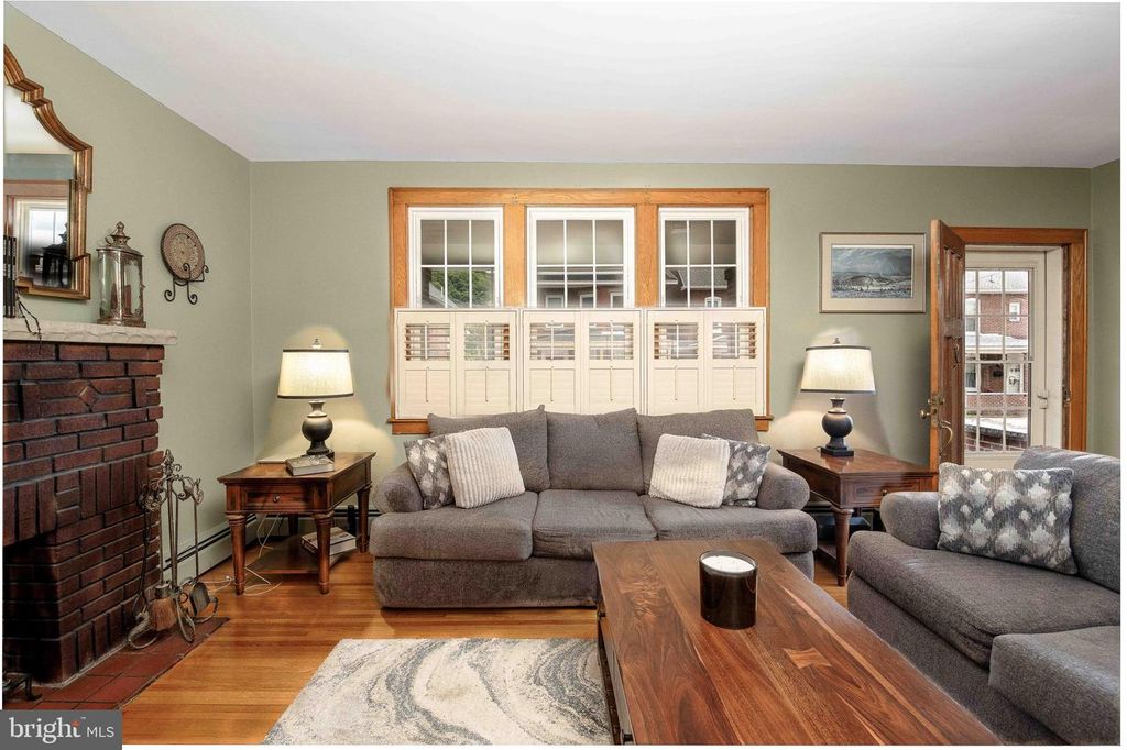 Image 7 of property listing at 314 PULASKI ST, Cumberland, MD 21502