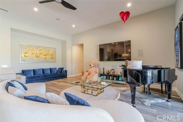 10949 Cartwright Drive, Chatsworth (los Angeles), CA 91311