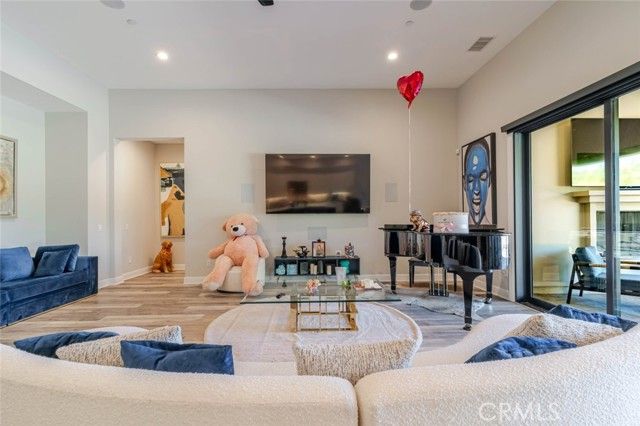 10949 Cartwright Drive, Chatsworth (los Angeles), CA 91311