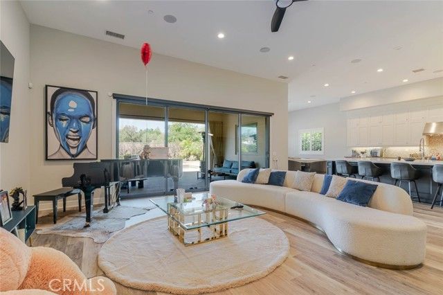 10949 Cartwright Drive, Chatsworth (los Angeles), CA 91311