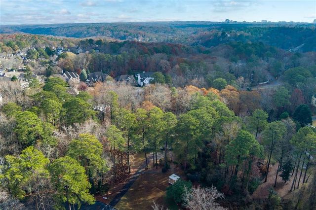 110 Robin SE Road, Marietta, GA 30067