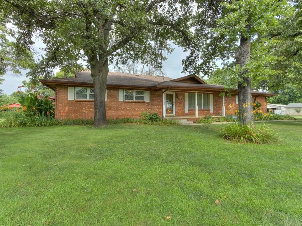1501 S Avery Avenue, Midwest City, OK 73130